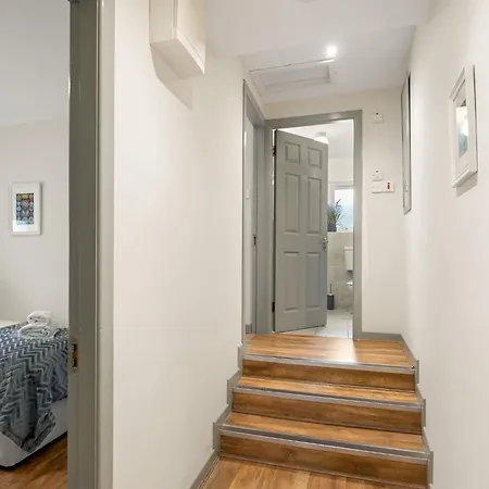 Apartment Town Centre Apartment, *