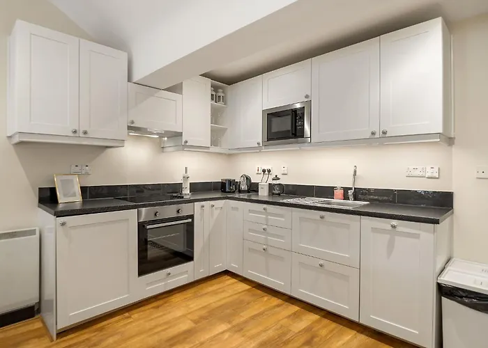 Town Centre Apartment, 克利夫登